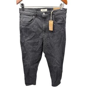 Revtown Women’s ankle jeans Size 32 NWT # J-412